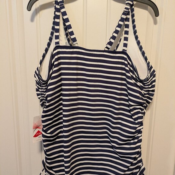 Women's Chlorine Resistant Adjustable Underwire Tankini Swim Top - Picture 3 of 4